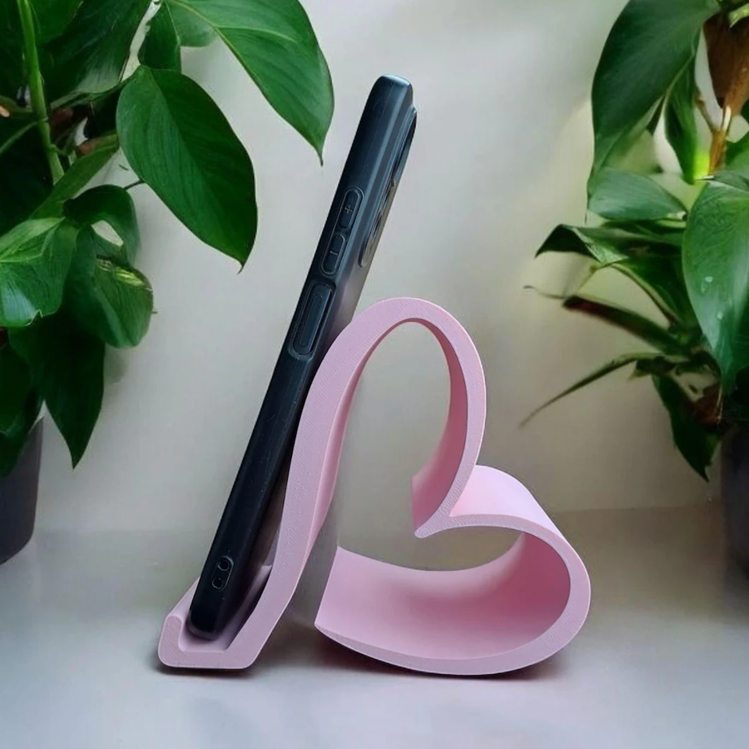 Hollow Heart Shaped Device Holder, Minimalist Curved Desktop Mobile Phone Support For Hands-Free Viewing