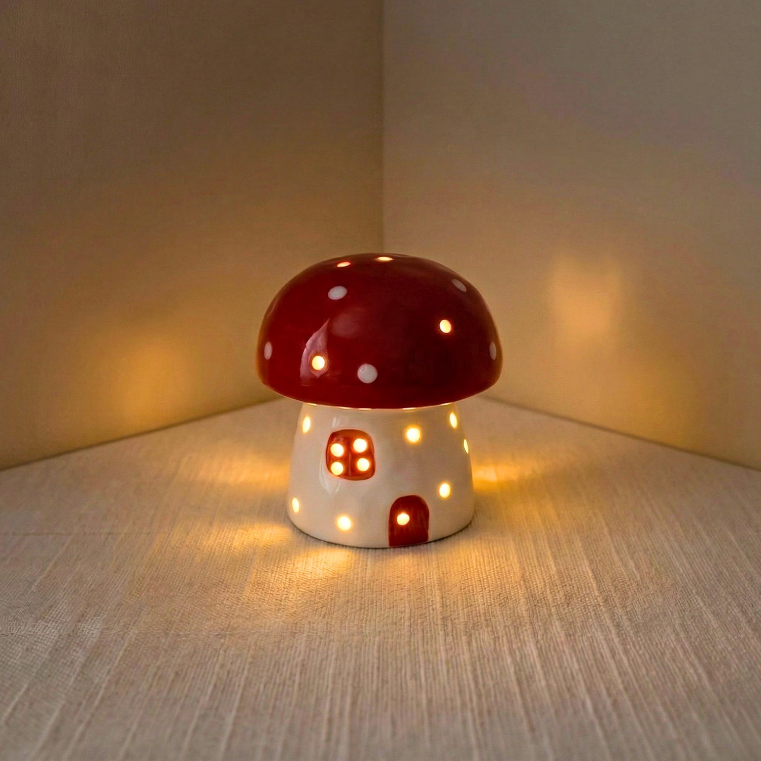 Whimsical Mushroom Hut Table Lamp, Soft Warm Glow Desktop Luminary For Cozy Indoor Space Decoration